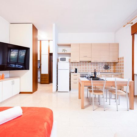 Moncler House Navigli Apartment มิลาน ภายนอก รูปภาพ