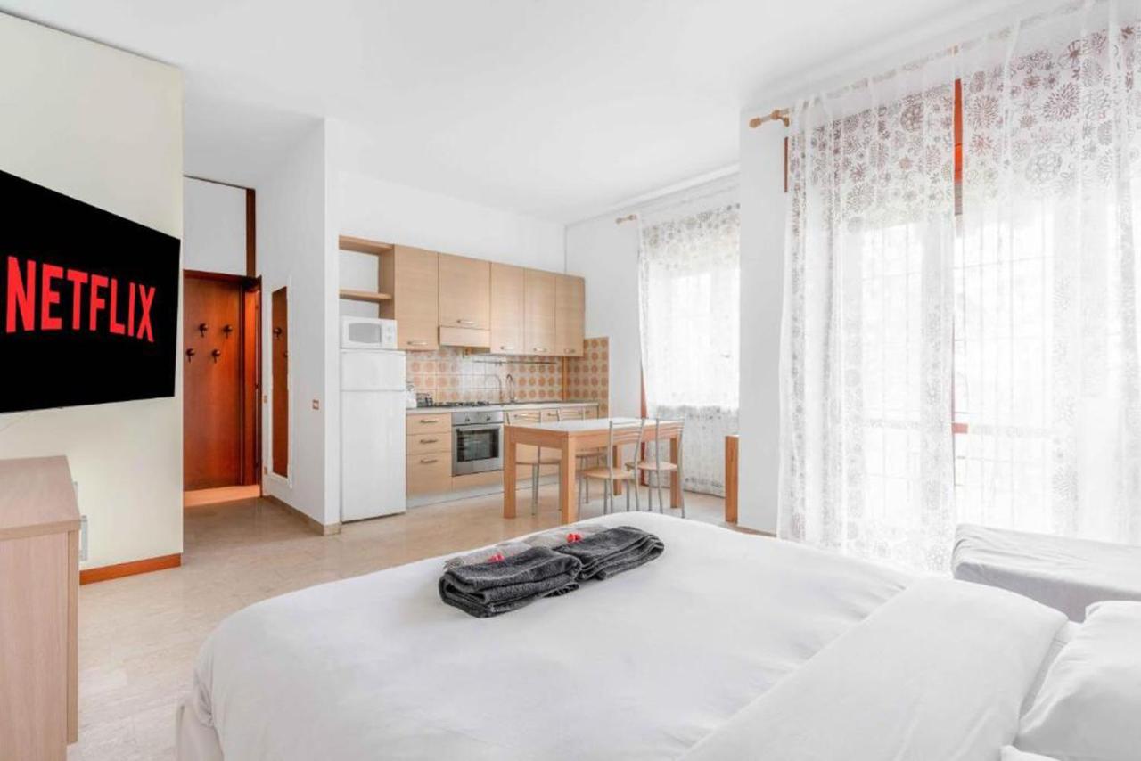 Moncler House Navigli Apartment มิลาน ภายนอก รูปภาพ